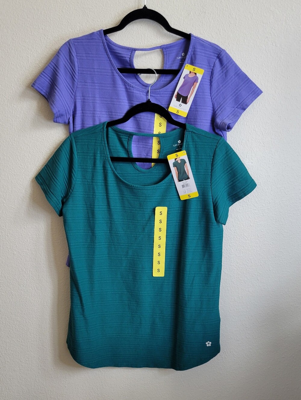 Tuff Athletics Women's Scoop Neck T-Shirt Breathable Stretch Purple/Green Small
